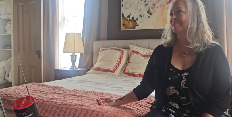 Morrighan Lynne investigating an upstairs bedroom with a REM Pod during Echoes of the South Episode 5